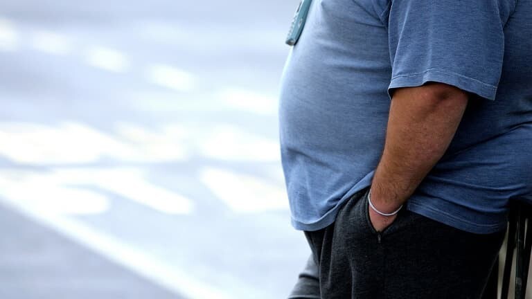 Quelles sont les causes et les conséquences de l’obésité chez les hommes ?